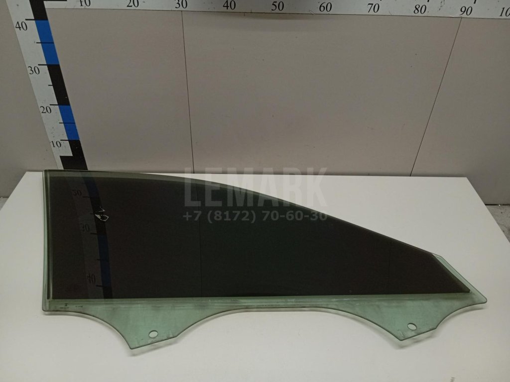 Стекло двери передней левой