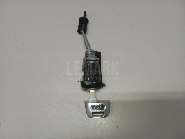 Вставка замка двери лев.