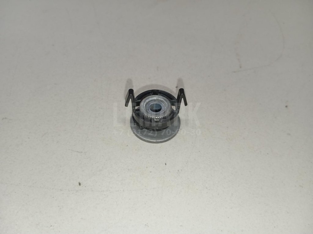 Крепеж фары для  Audi A3 [8PA] Sportback 2004-2013