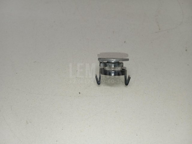 Крепеж фары