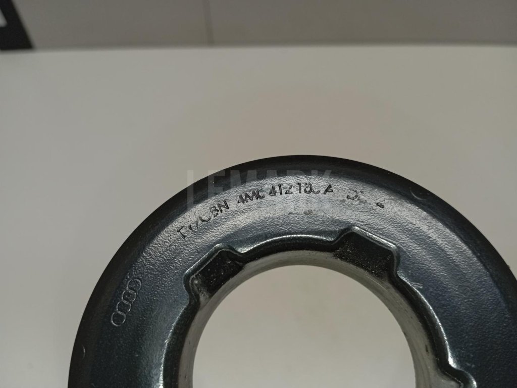 Опора переднего амортизатора нижняя