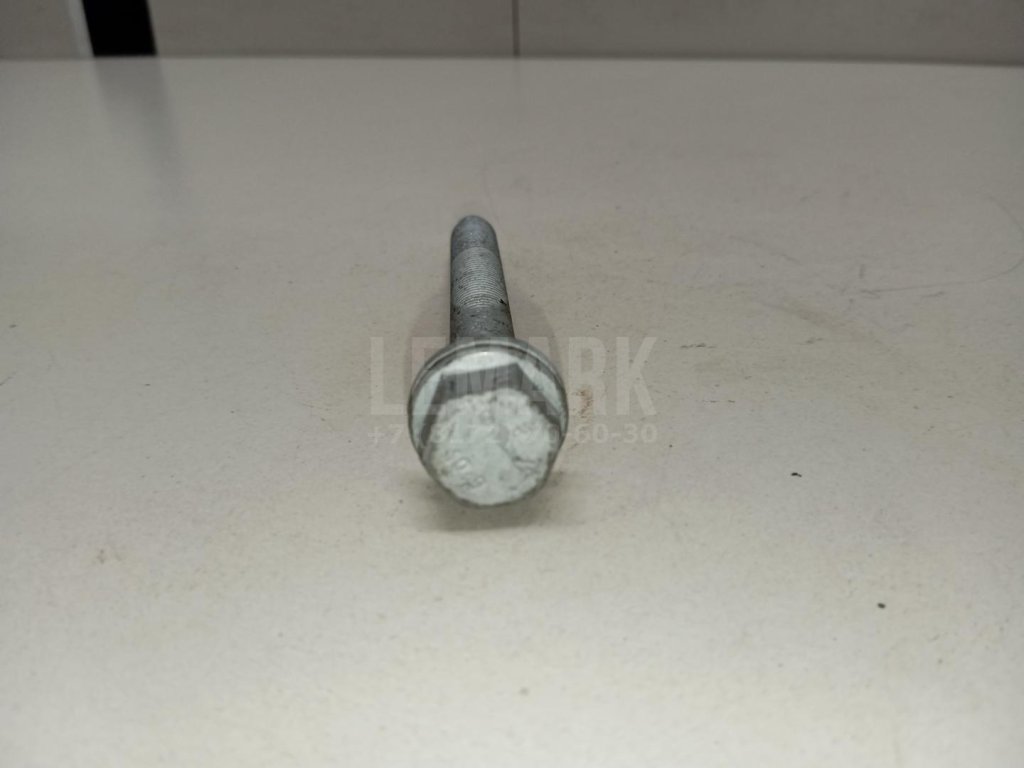 Болт для  Audi A4 [B9] 2015