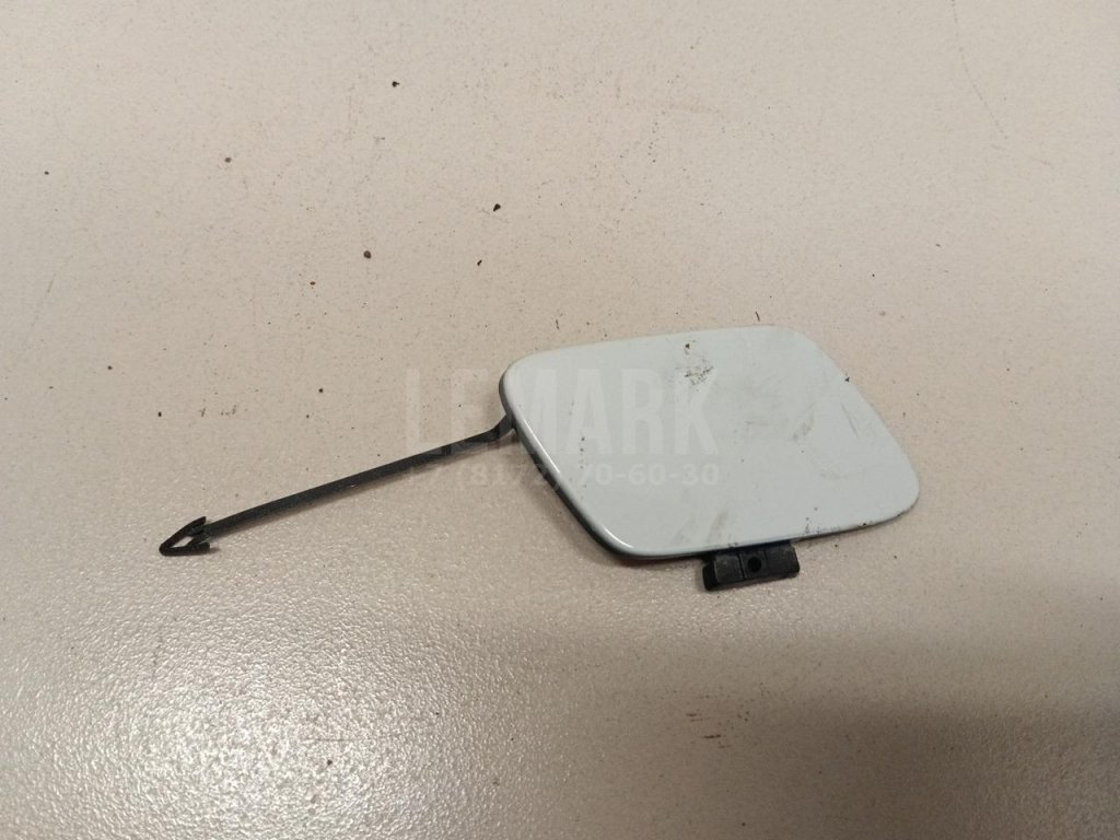 Заглушка буксировочного крюка