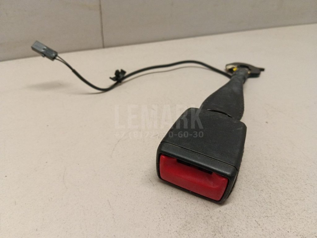 Ответная часть ремня безопасности