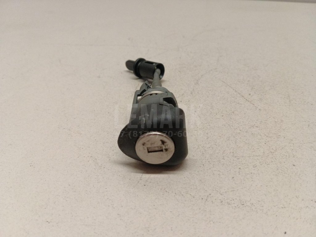 Вставка замка двери прав.