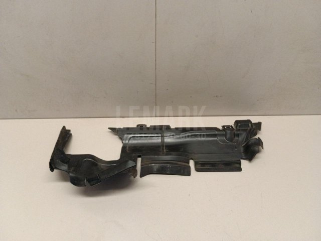 Воздуховод радиатора правый