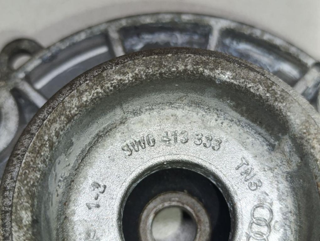 Опора переднего амортизатора