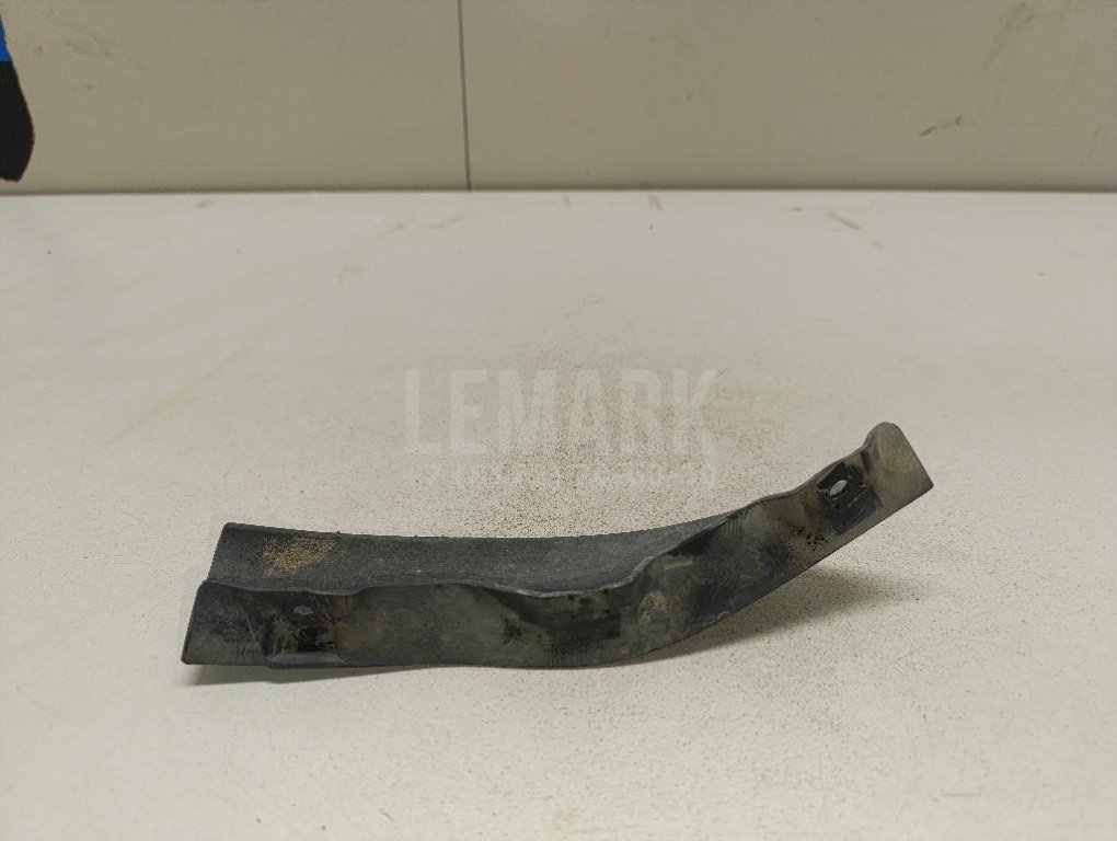 Брызговик передний правый для  Audi A3 [8PA] Sportback 2004-2013