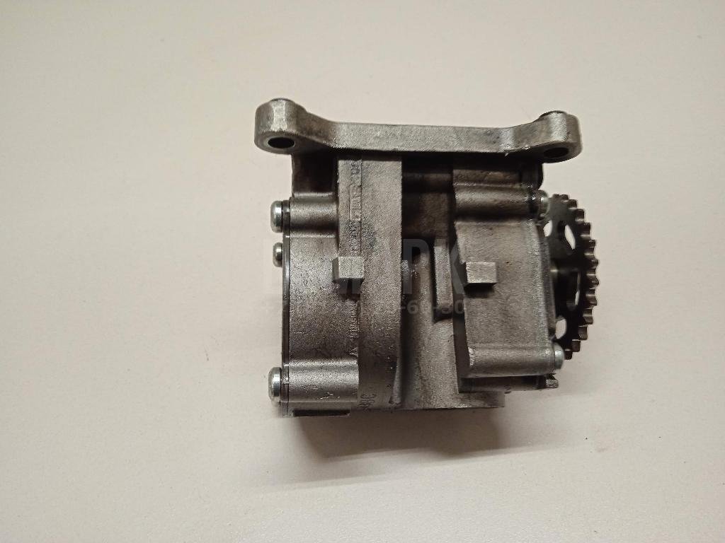 Насос масляный