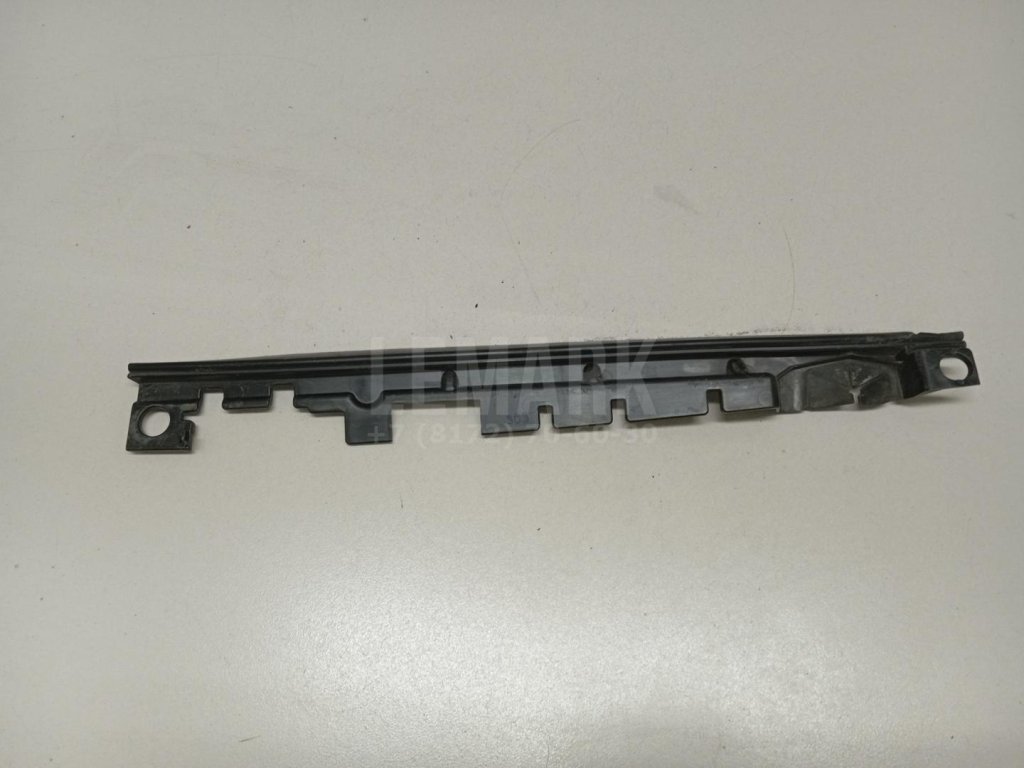 Воздуховод радиатора верхний