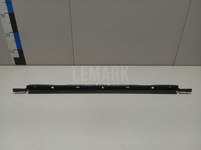 Воздуховод радиатора нижний