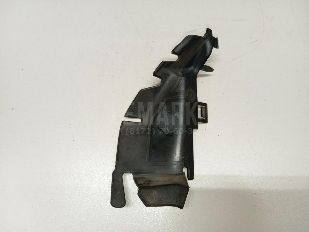 Воздуховод радиатора правый