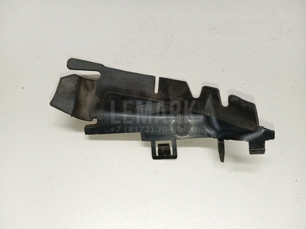 Воздуховод радиатора правый