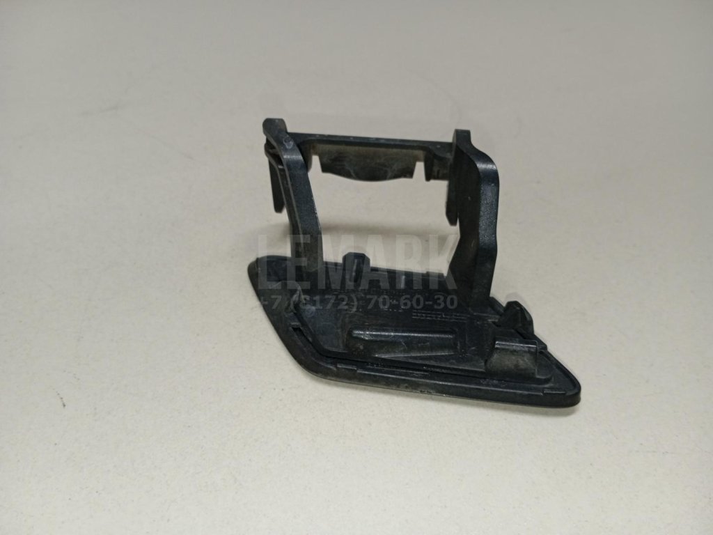 Крышка форсунки омывателя