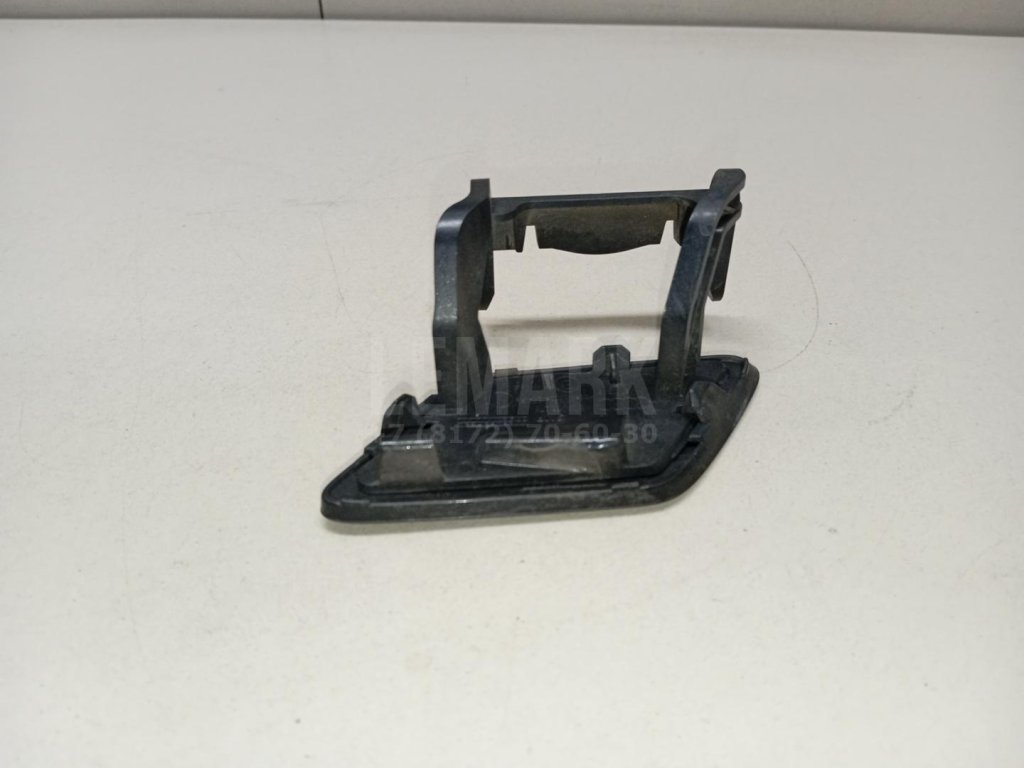 Крышка форсунки омывателя