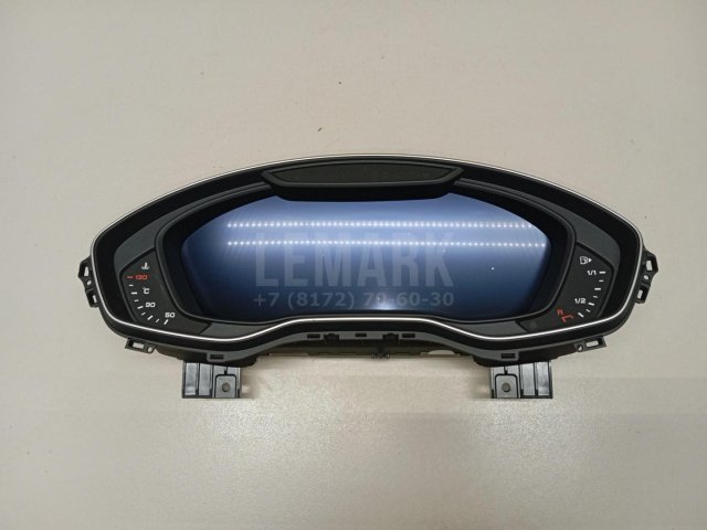 Панель приборов