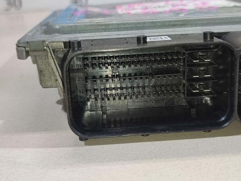 Блок управления двигателем