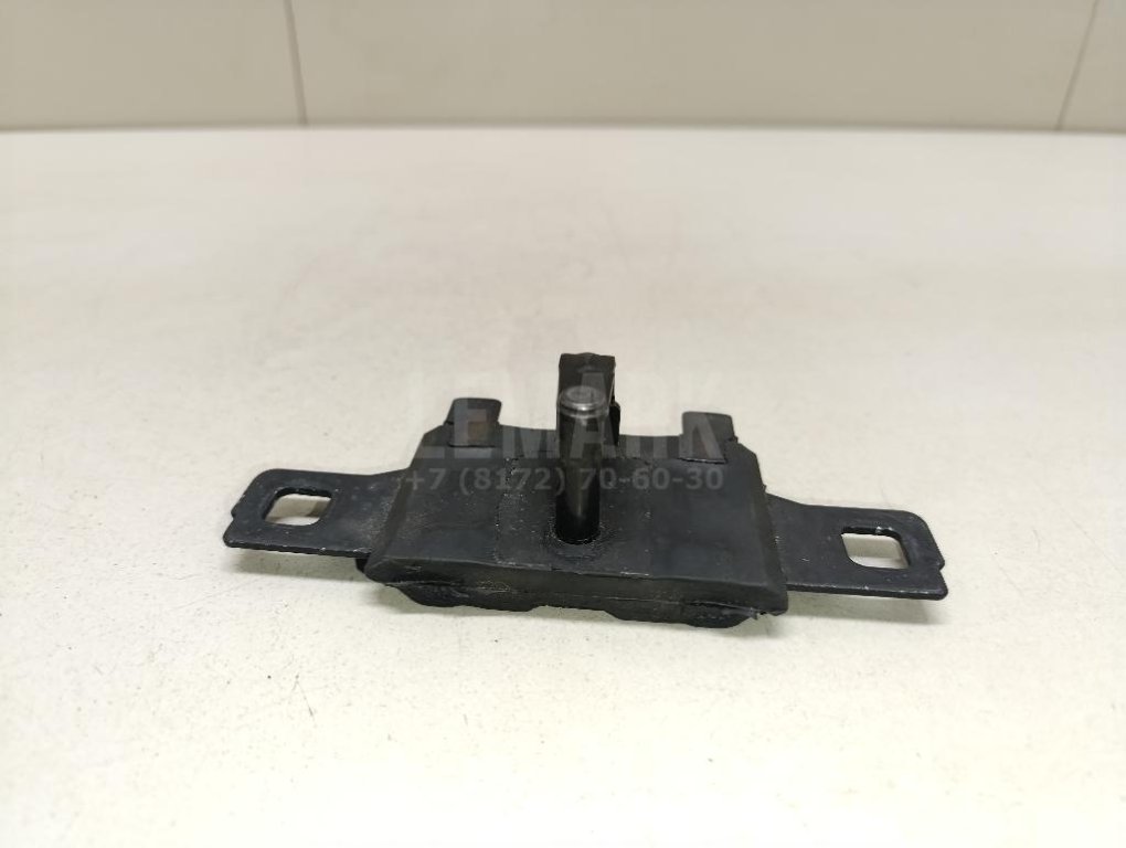 Ответная часть замка багажника