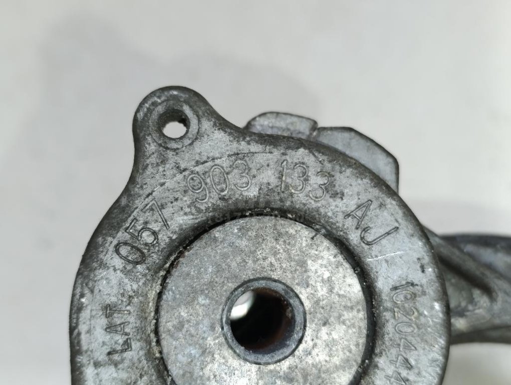 Натяжитель ремня