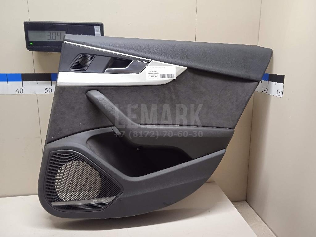 Обшивка двери задней правой