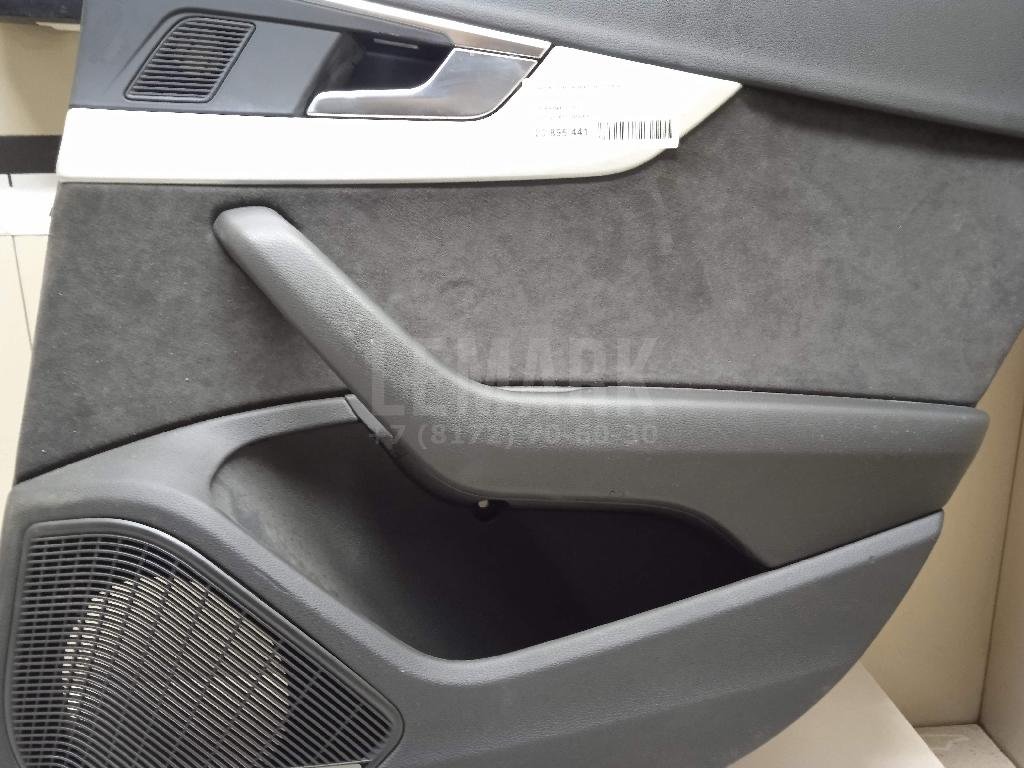 Обшивка двери задней правой