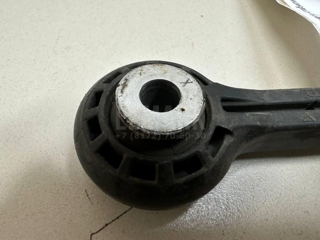 Стойка переднего стабилизатора