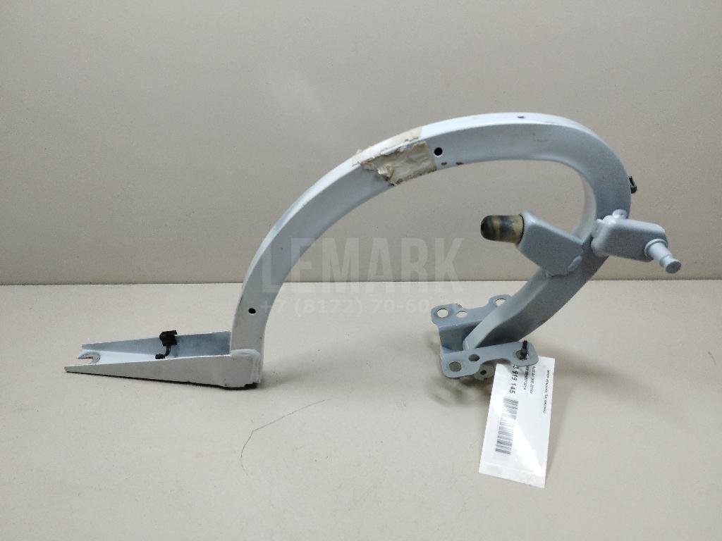 Петля крышки багажника