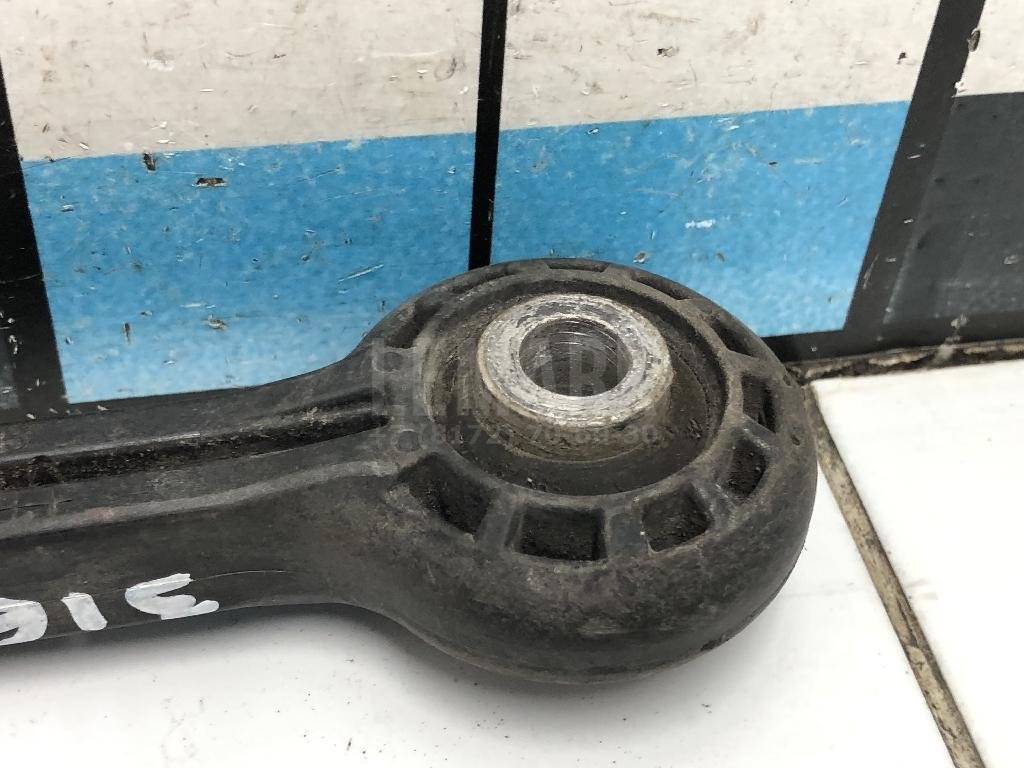 Стойка переднего стабилизатора