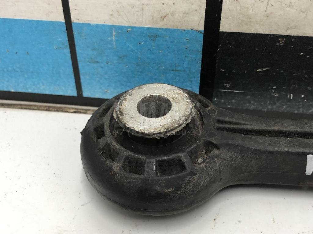 Стойка переднего стабилизатора