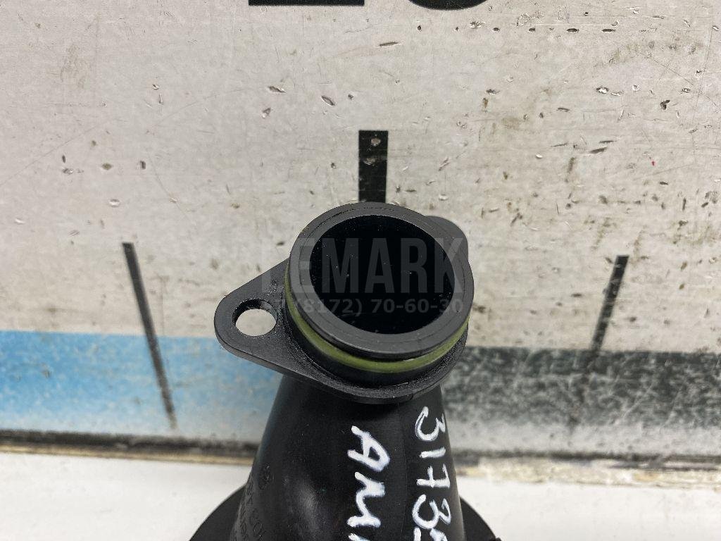 Горловина маслозаливная