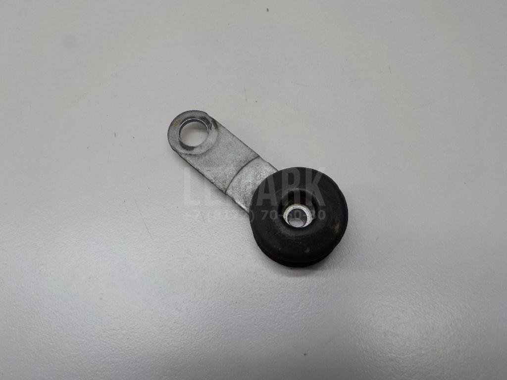 Кронштейн глушителя