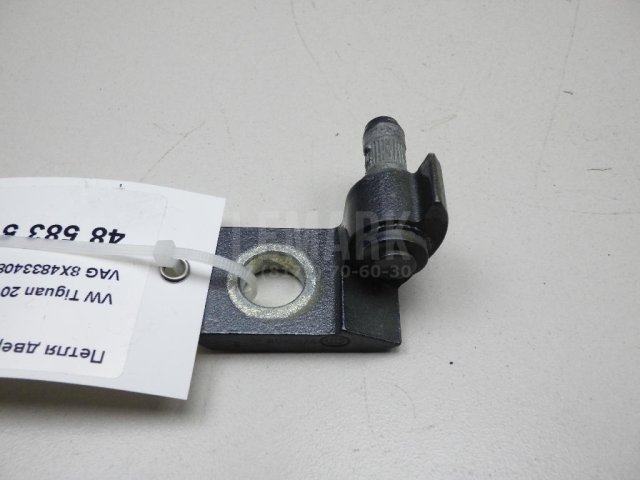 Петля двери