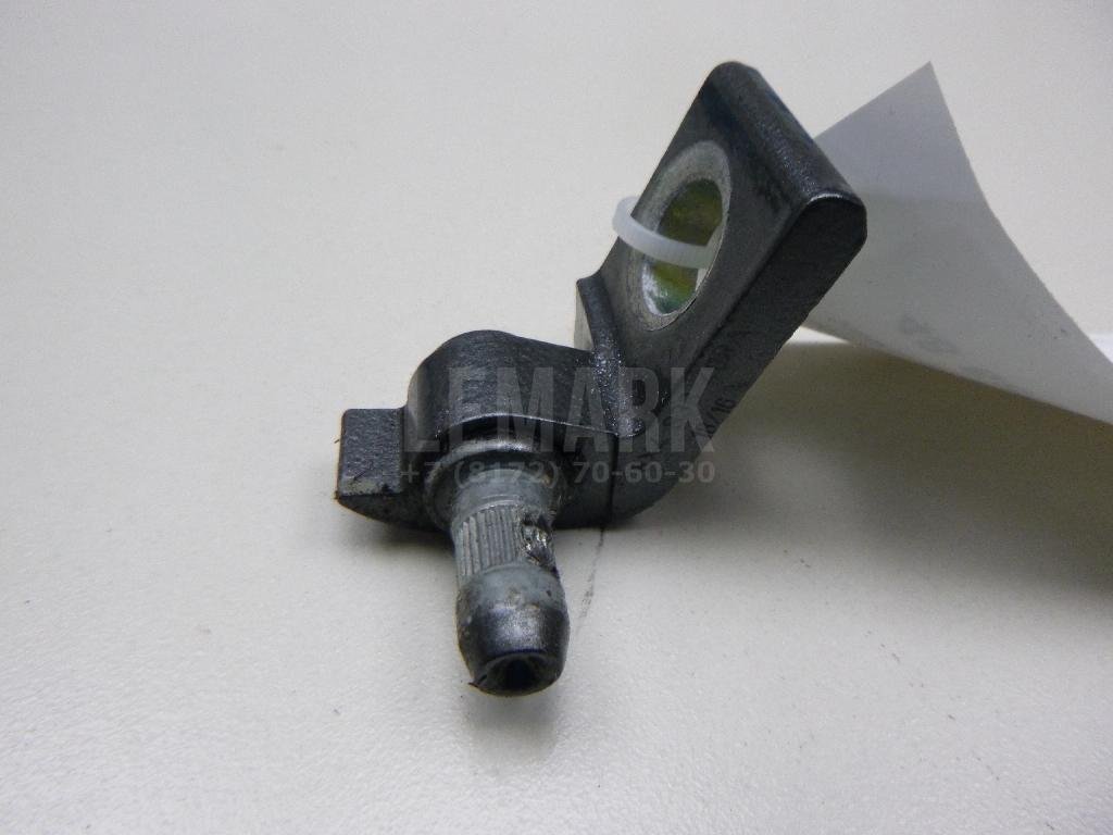 Петля двери