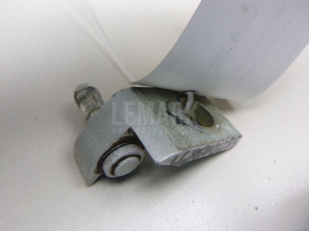 Петля двери