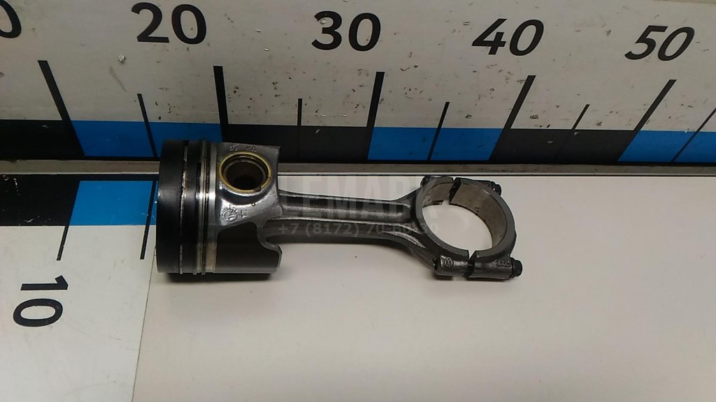 Поршень с шатуном