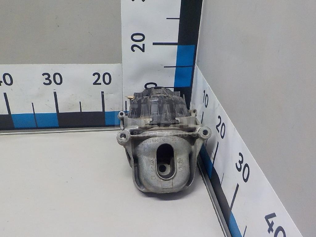 Опора двигателя правая