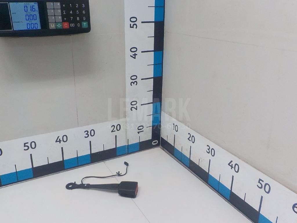 Ответная часть ремня безопасности