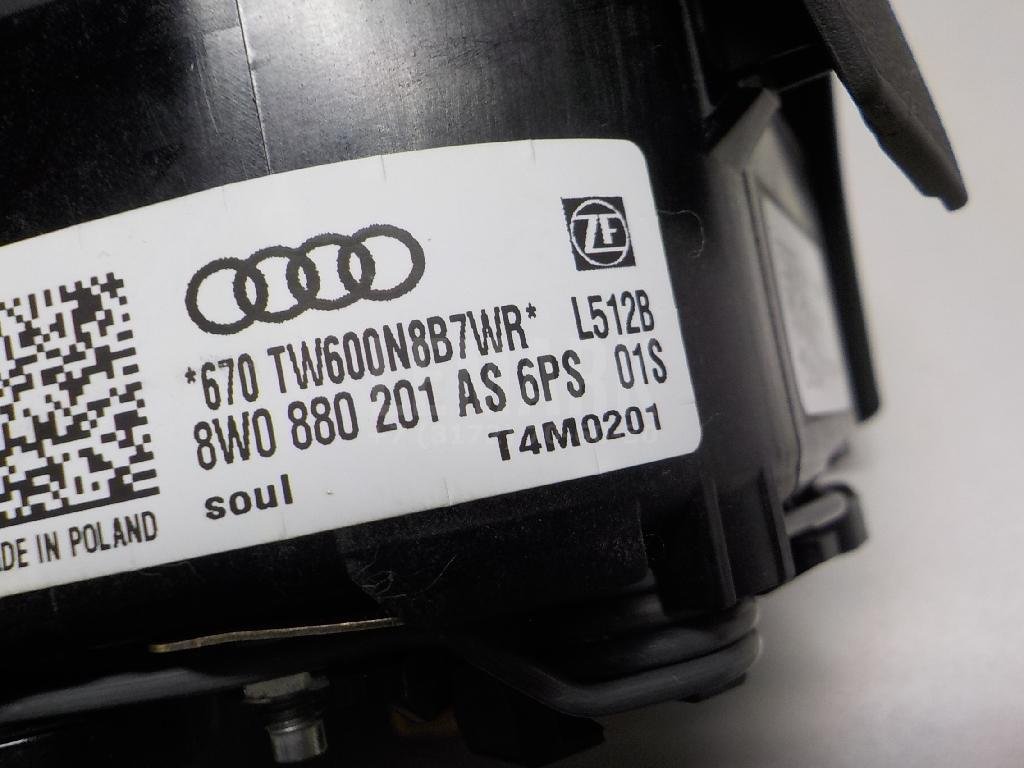 Подушка безопасности в рулевое колесо