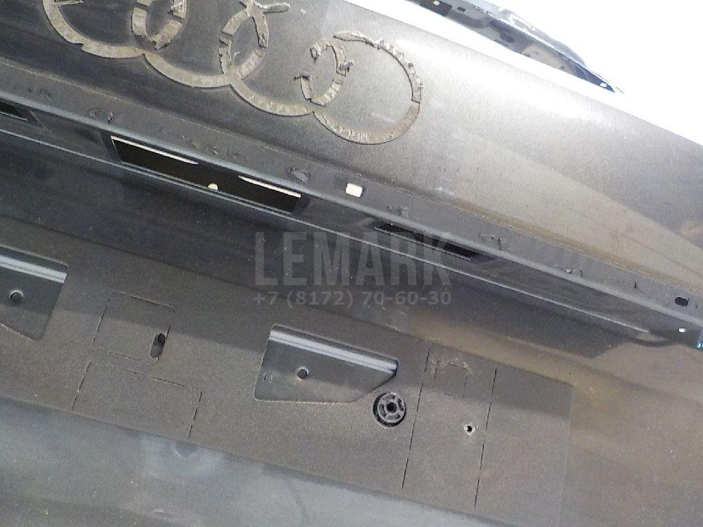 Дверь багажника