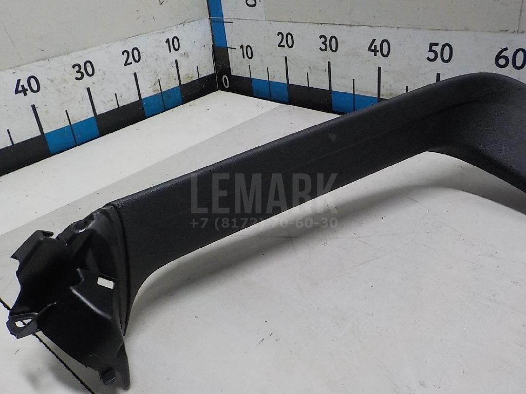 Обшивка двери багажника