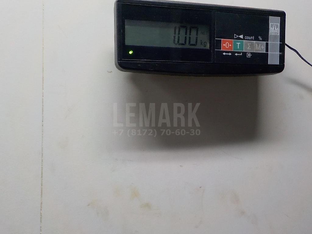 Обшивка двери багажника