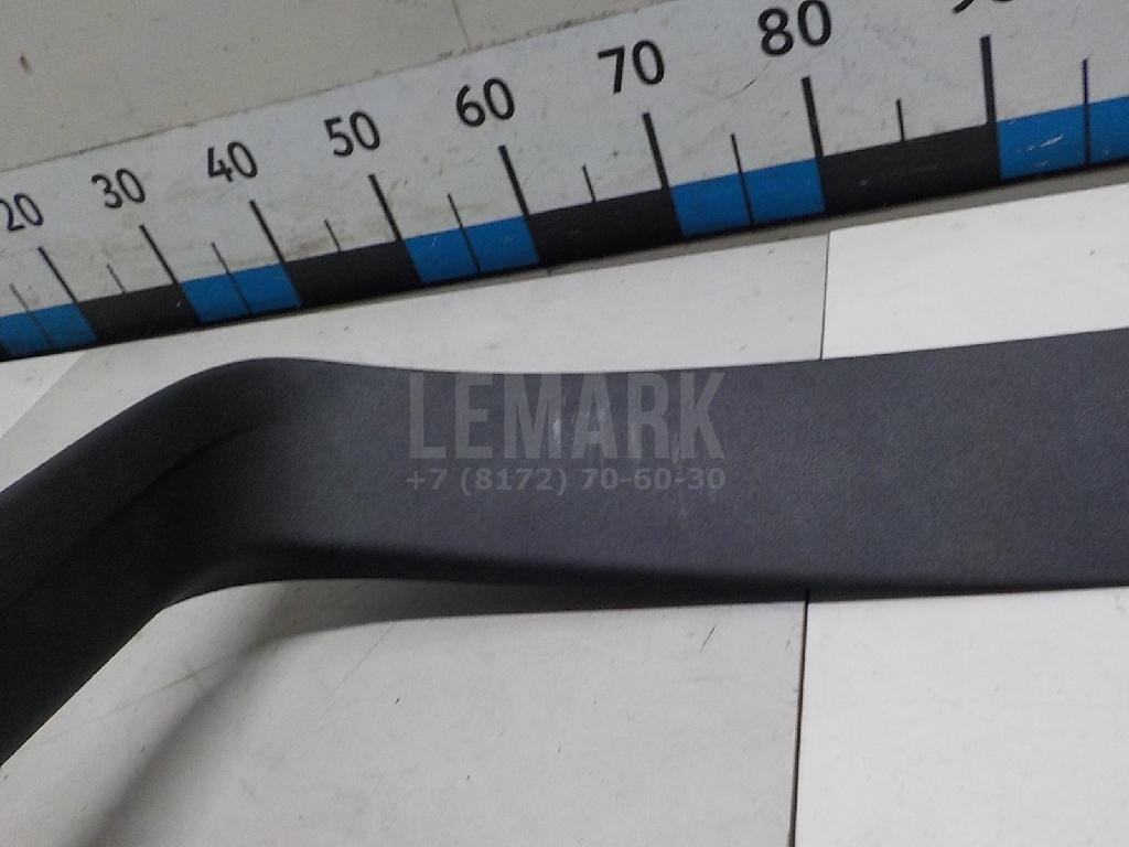 Обшивка двери багажника