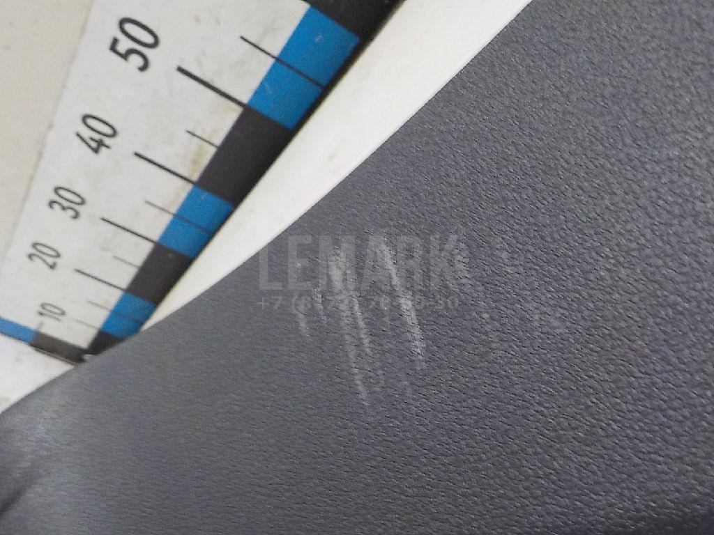 Обшивка двери багажника