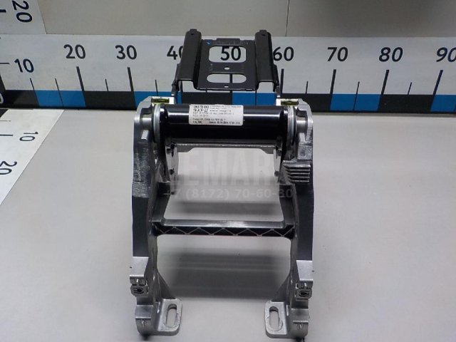 Кронштейн крепления подлокотника