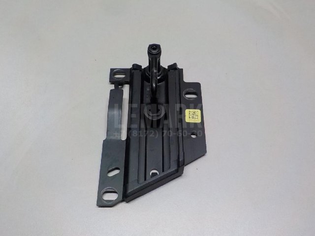 Ответная часть замка капота