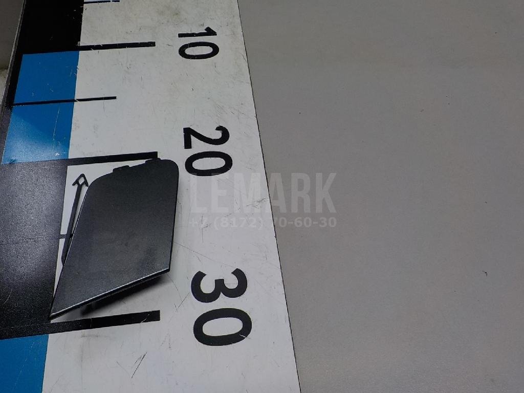 Заглушка буксировочного крюка