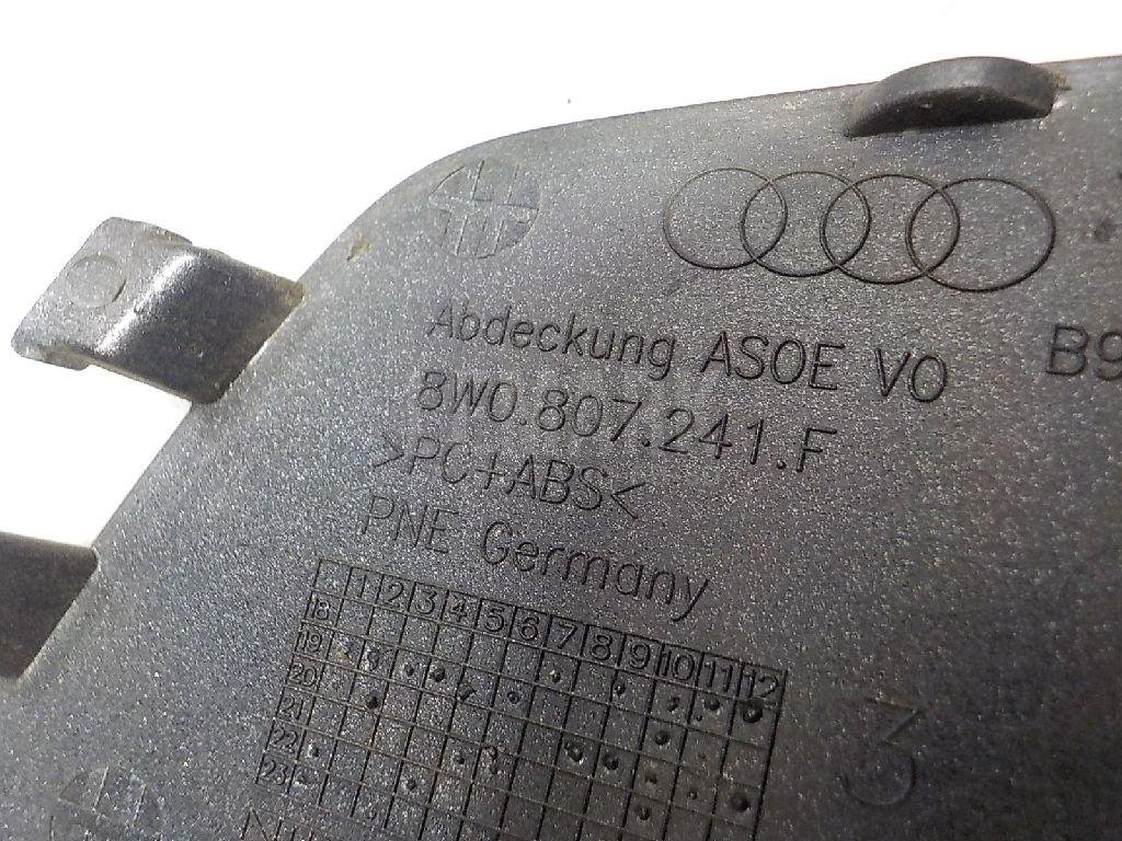 Заглушка буксировочного крюка