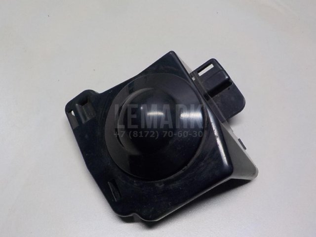 Заглушка бампера левая