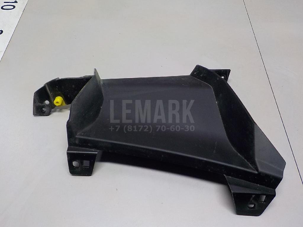 Воздуховод бампера правый