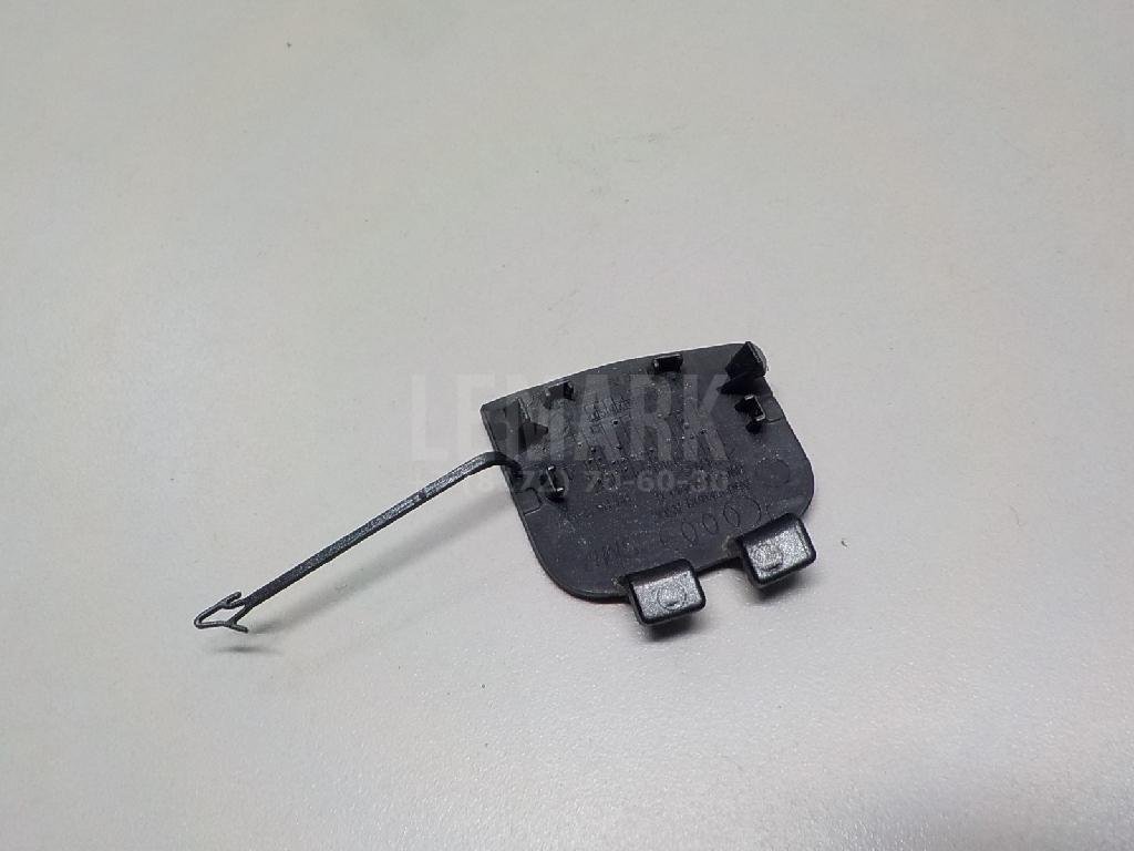 Заглушка буксировочного крюка